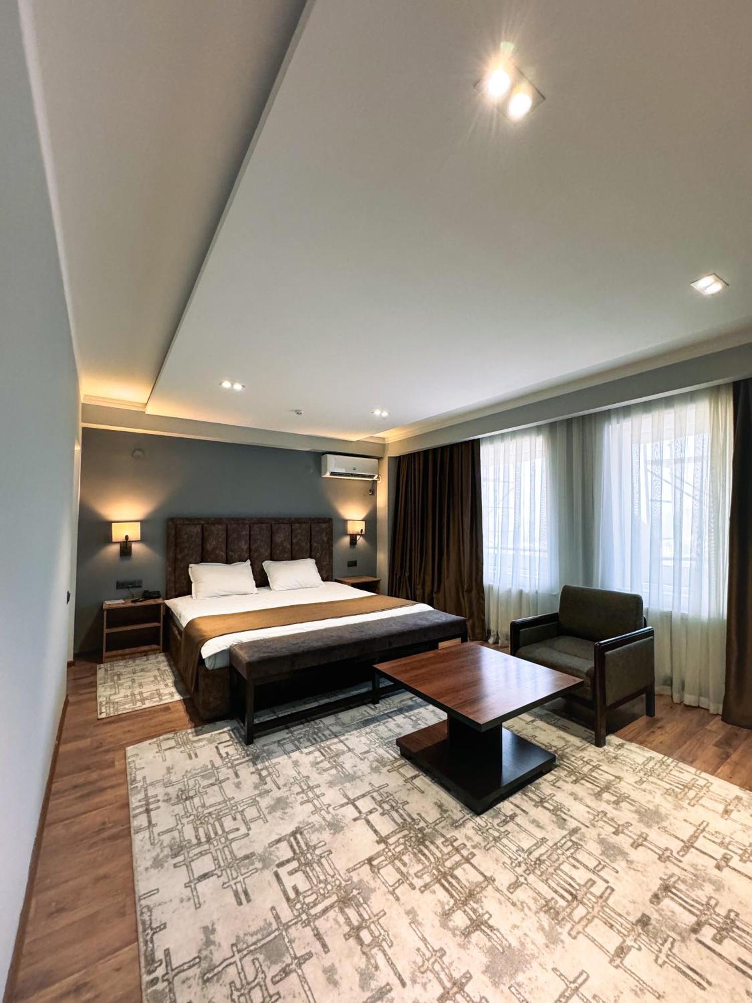 Ziyorat Luxury Hotel 费尔干纳 外观 照片