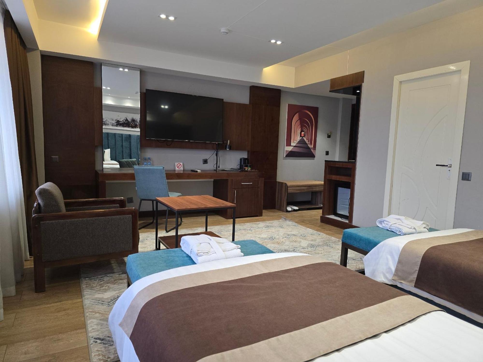 Ziyorat Luxury Hotel 费尔干纳 外观 照片