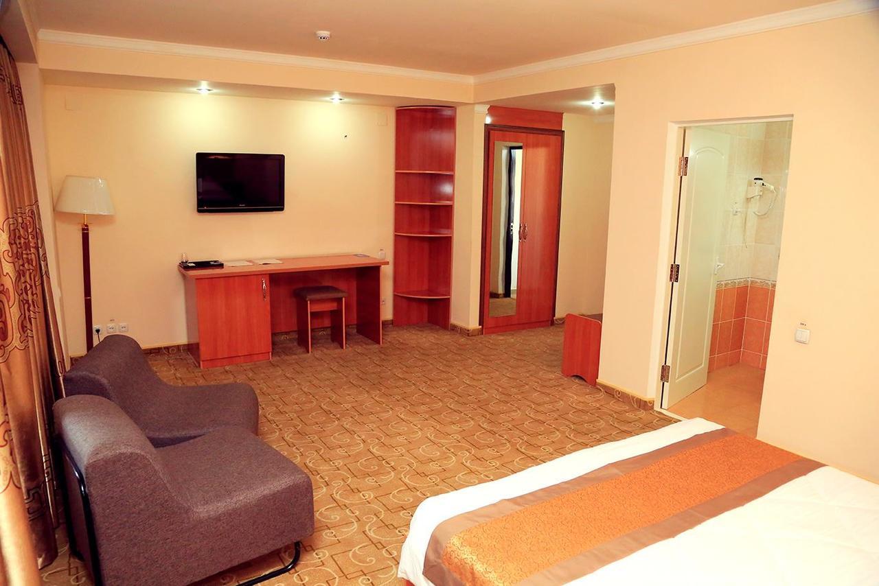 Ziyorat Luxury Hotel 费尔干纳 外观 照片